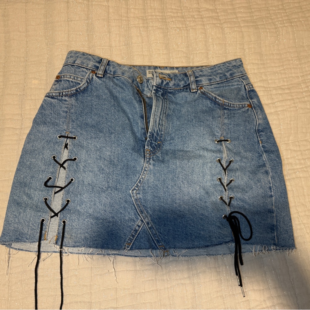 Topshop Blue Lace-Up Jean Shorts - Picture 2 of 8